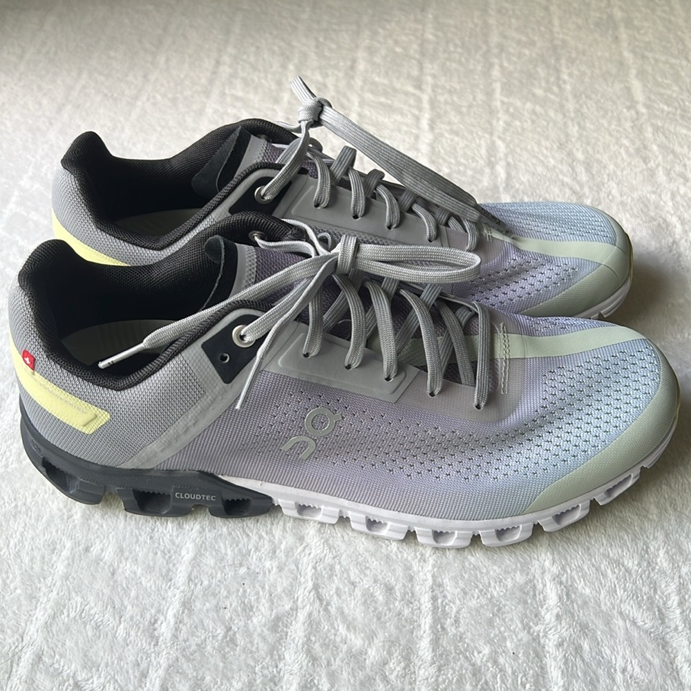 On Cloudflow Performance Race Shoes - image 6